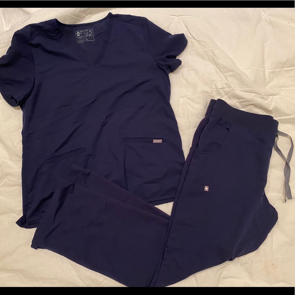 Figs Scrubs • Women • L/LT • Navy